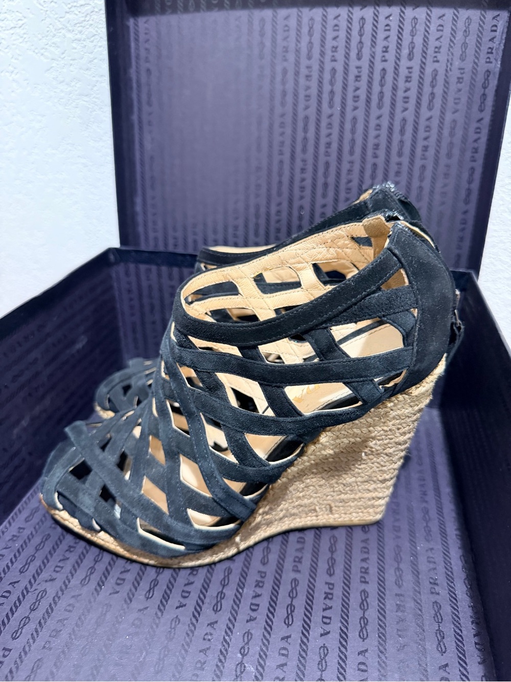 Early 2010’s Prada Women’s Black Woven Suede Wedge Calzature Donna Size 36